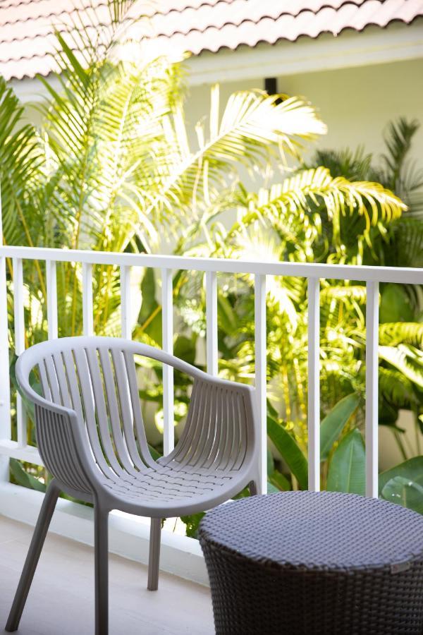 Eenvoudige Thaise Tweepersoonskamer met Balkon